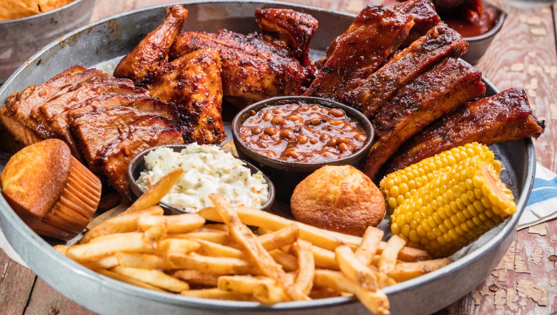 Famous Dave's Chicago BBQ Meat Platter