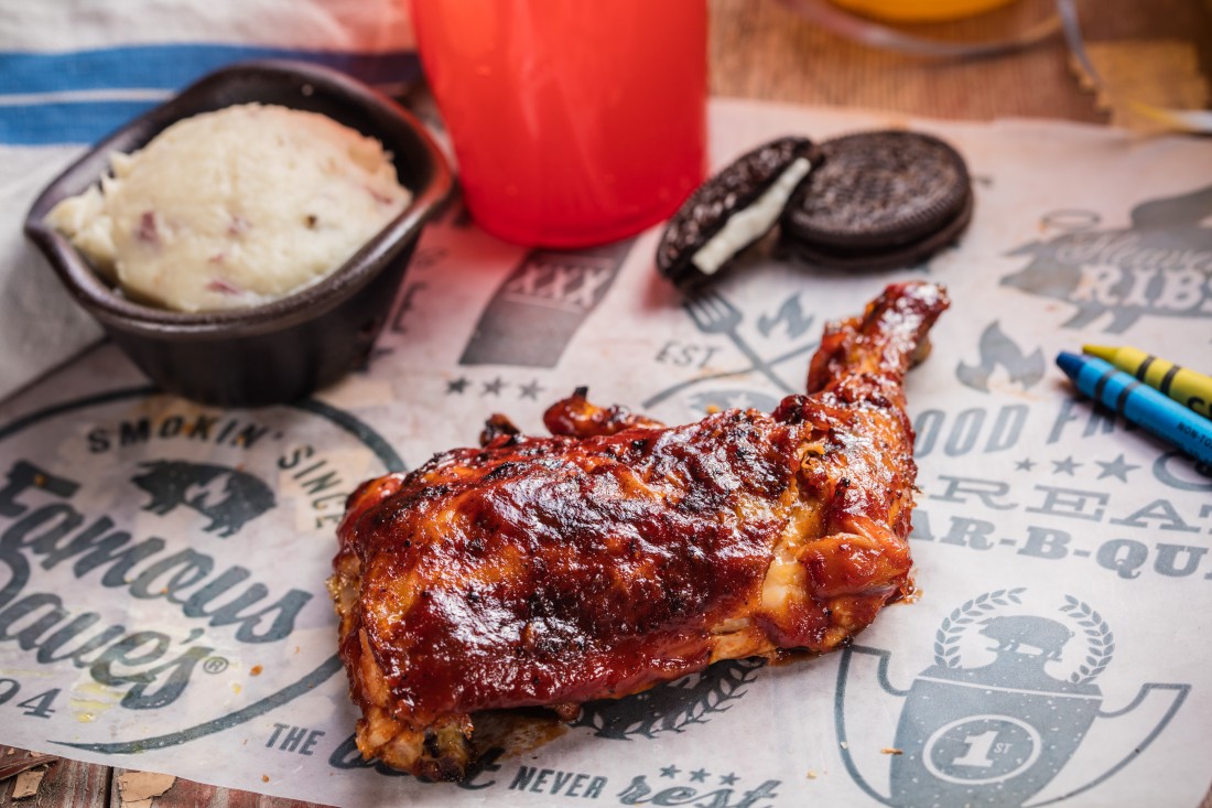 Famous Dave's BBQ Orland Park, IL Restaurant QR Menu