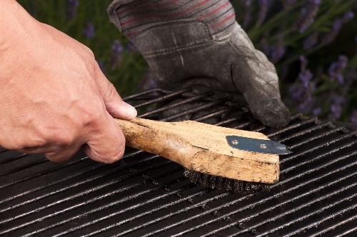 5 Tips for Cooking with Cast Iron on the Grill