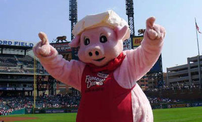 The Best BBQ Ribs Around Aurora IL - Famous Dave's - community-baseball-pig